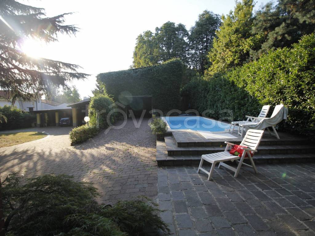 Villa in vendita a Castellanza via Saronno