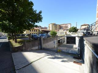 Garage in vendita a ponte san pietro via don gian battista lombardi, 31