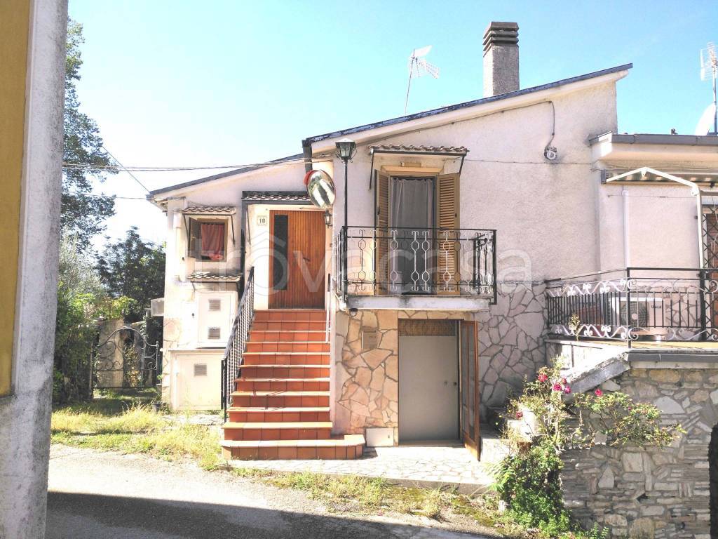 Villa Bifamiliare in vendita a Labro sp5