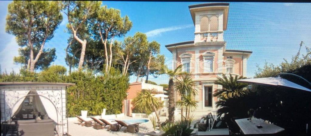 Villa in affitto a Forte dei Marmi via Giacomo Matteotti, 15B