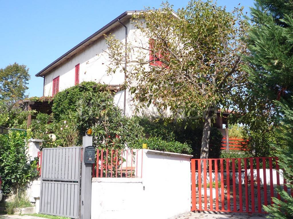 Villa in vendita a Ceccano via Marano