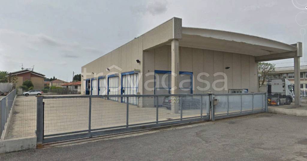 Capannone Industriale in vendita a Fagnano Olona via per Fagnano