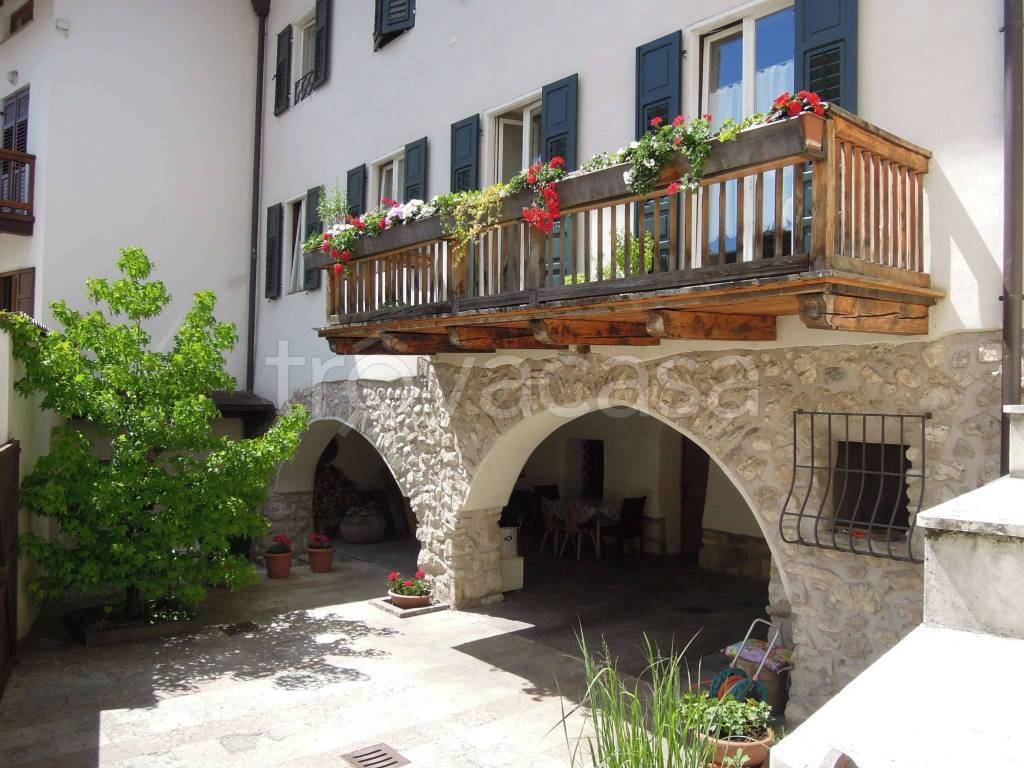 Casa Indipendente in vendita a Borgo d'Anaunia