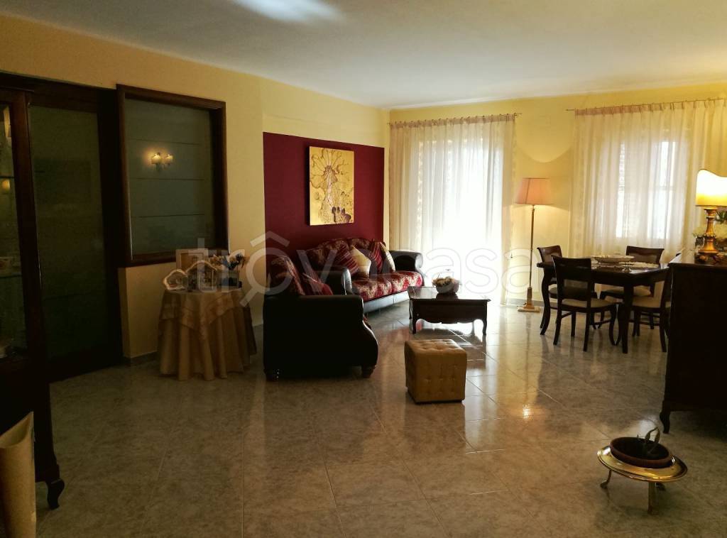 Appartamento in in vendita da privato a Corigliano-Rossano via Giuseppe Casciaro, 19