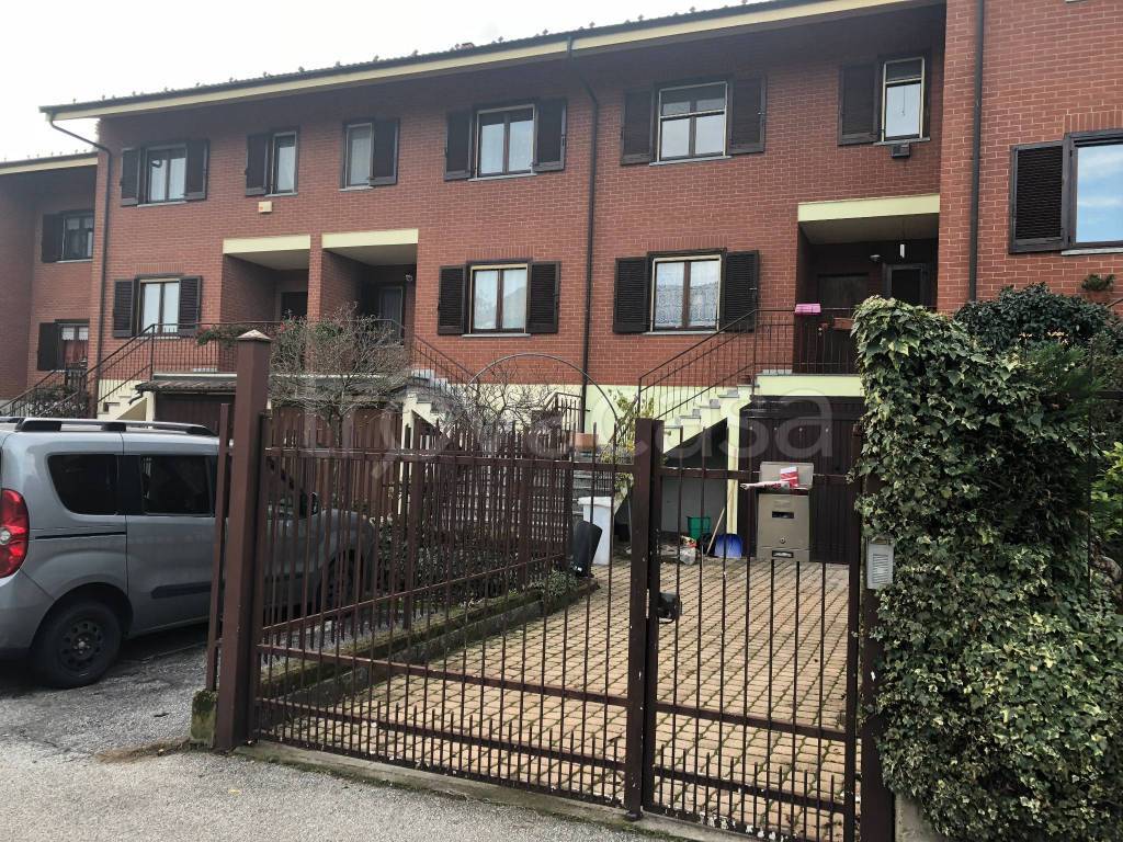 Villa a Schiera in vendita a Sommariva del Bosco vicolo Baroli