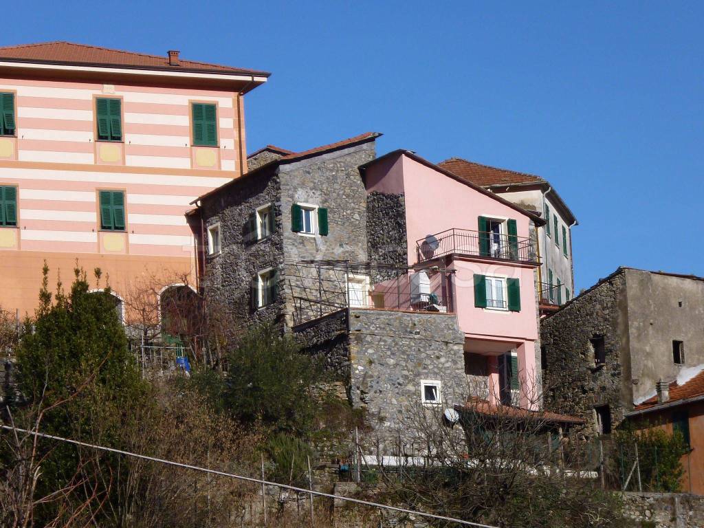 Casa Indipendente in in vendita da privato a Borghetto di Vara via Corneto, 27