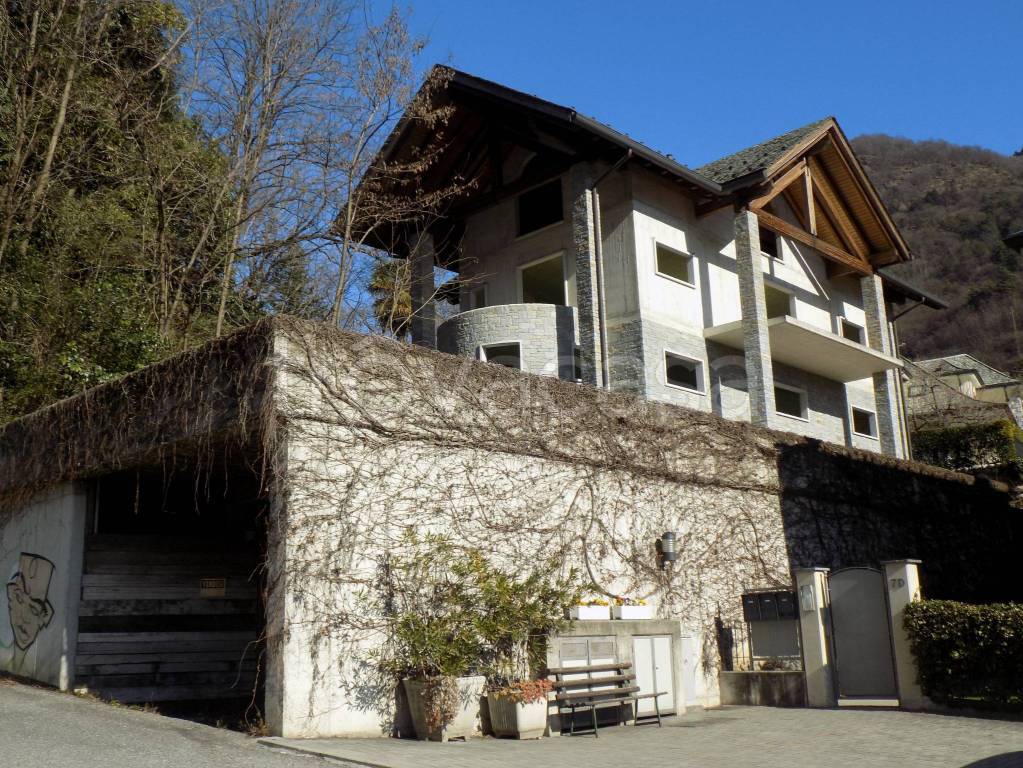 Villa in vendita a Chiavenna via Tanno, 104