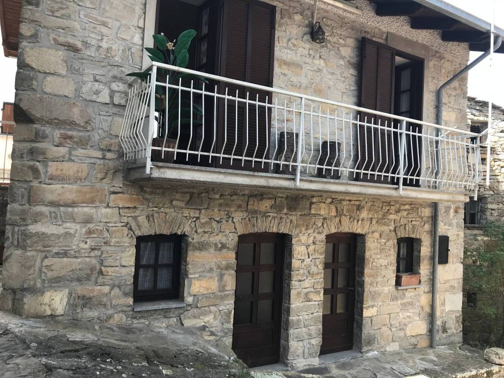 Casa Indipendente in vendita a Santa Margherita di Staffora frazione Fego