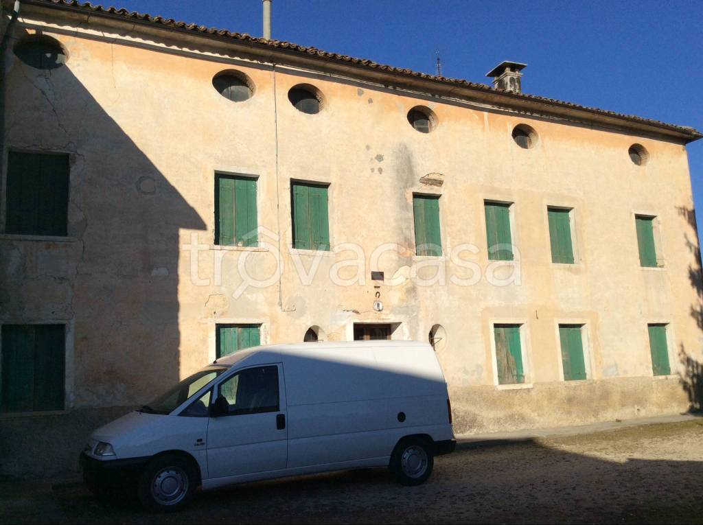 Rustico in in vendita da privato a Pieve del Grappa via Sant'Antonio