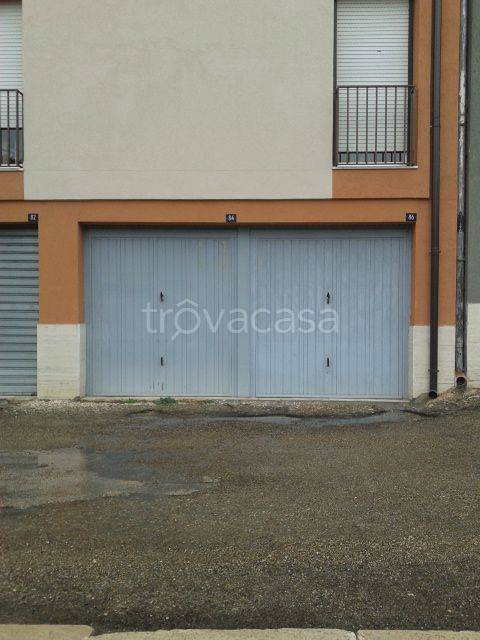 Garage in vendita a Lucera viale Michelangelo Buonarroti, 80