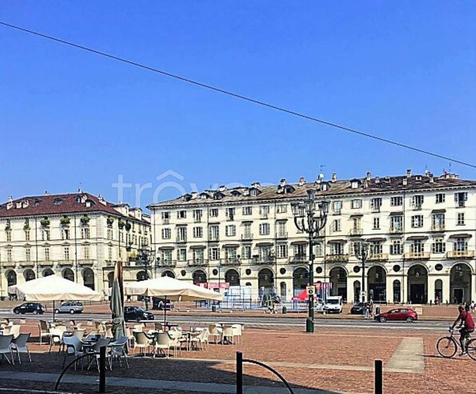 Negozio in affitto a Torino piazza vittorio