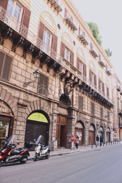Appartamento in vendita a Palermo via Vittorio Emanuele, 188