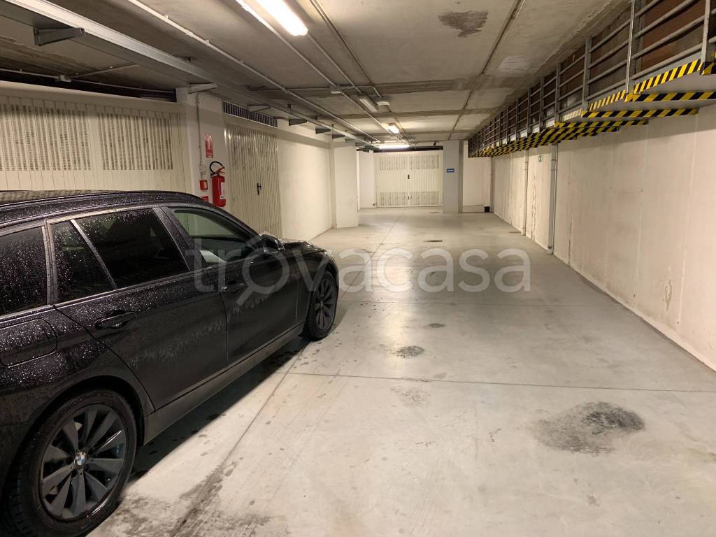 Garage in vendita a Pescara via Falcone e Borsellino, 7