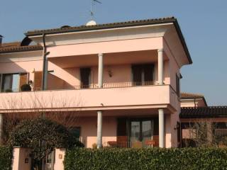 Villa a schiera in in vendita da privato a basiglio via giacomo leopardi