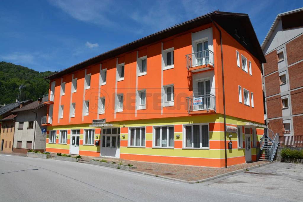 Hotel in vendita a Pontebba via mazzini, 48