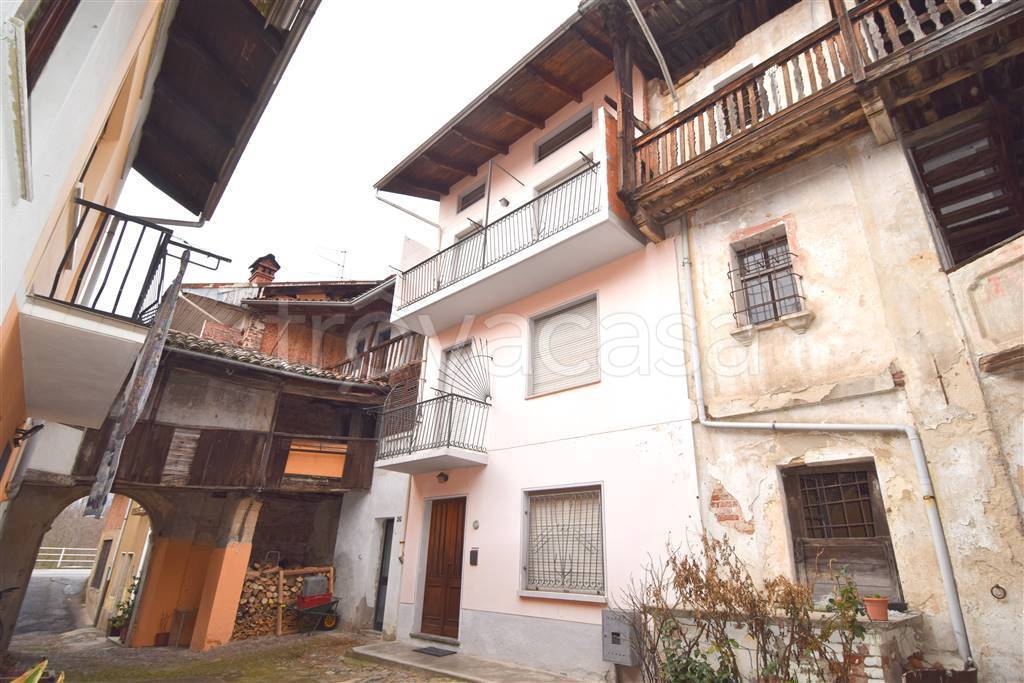 Casa Indipendente in vendita a Valdilana