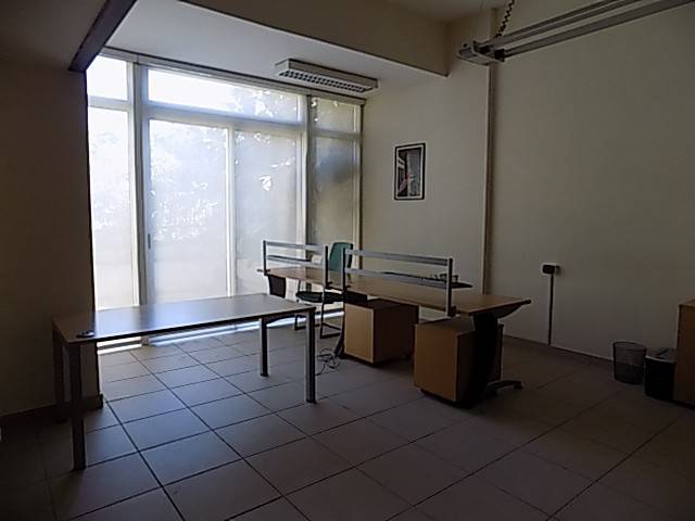 Ufficio in vendita a Caserta via Ferrarecce, 104