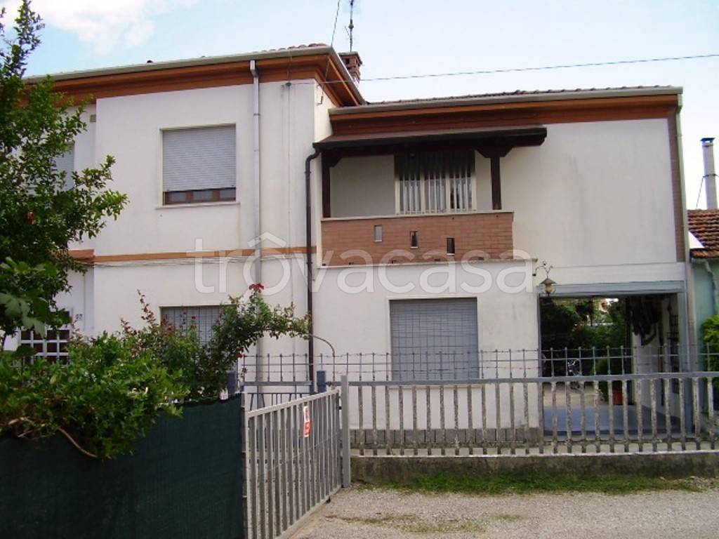 Villa in vendita a Copparo via Ferdinando Campanati