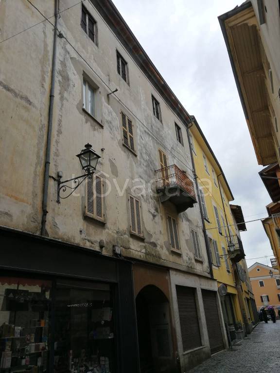 Casa Indipendente in vendita a Carrù via Giuseppe Mazzini