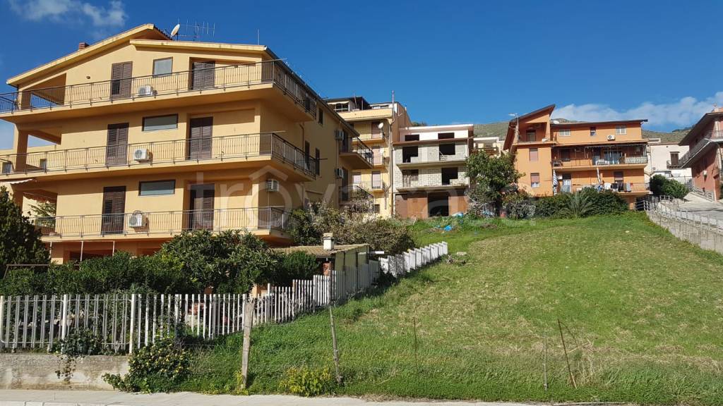 Appartamento in vendita a Giardinello via Ugo Foscolo