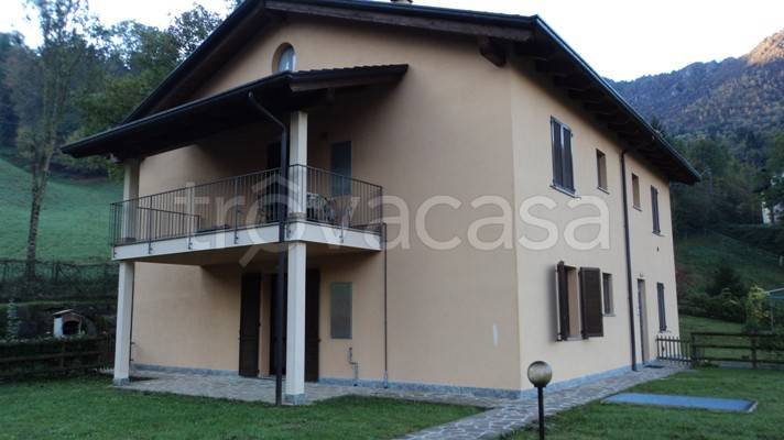 Appartamento in vendita a Clusone via Lega Lombarda
