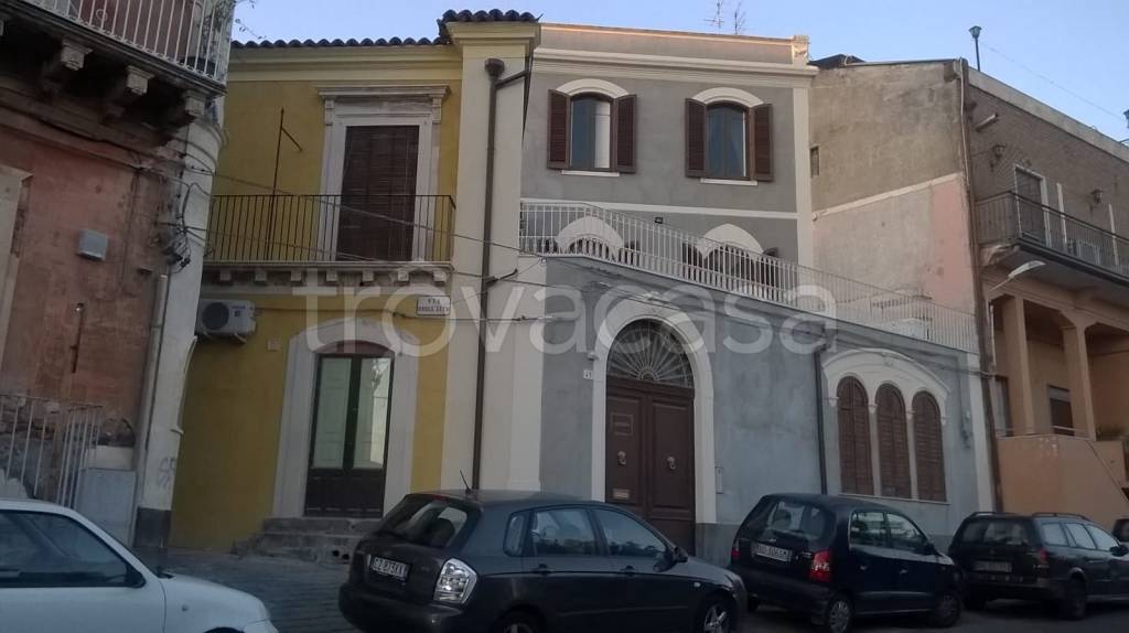 Appartamento in in affitto da privato a Catania via Santa Sofia, 49