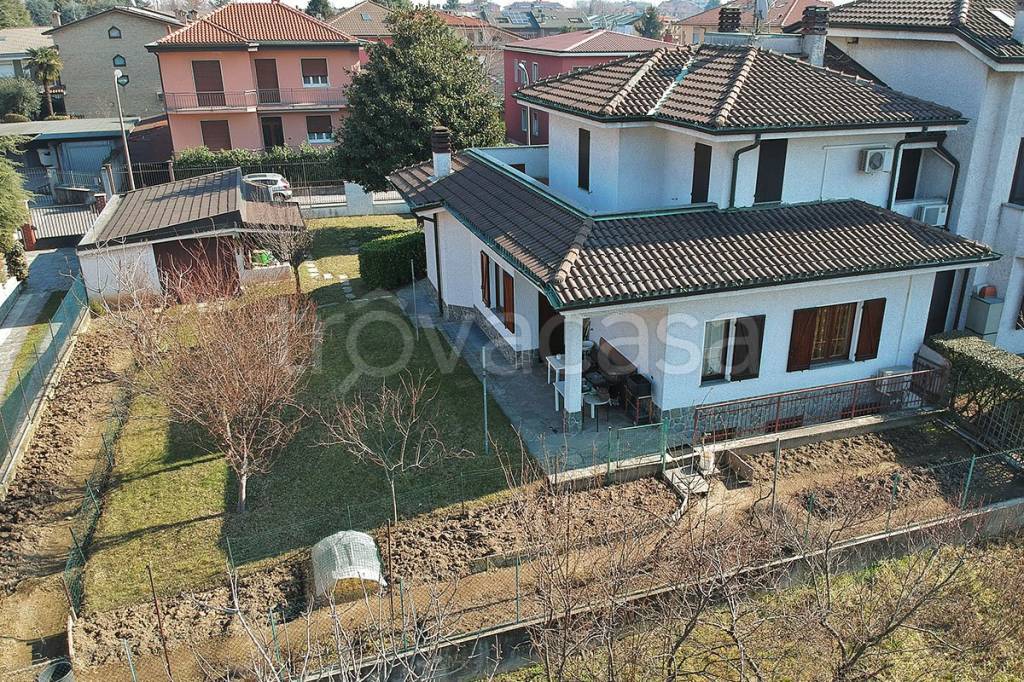 Villa in vendita a Novate Milanese