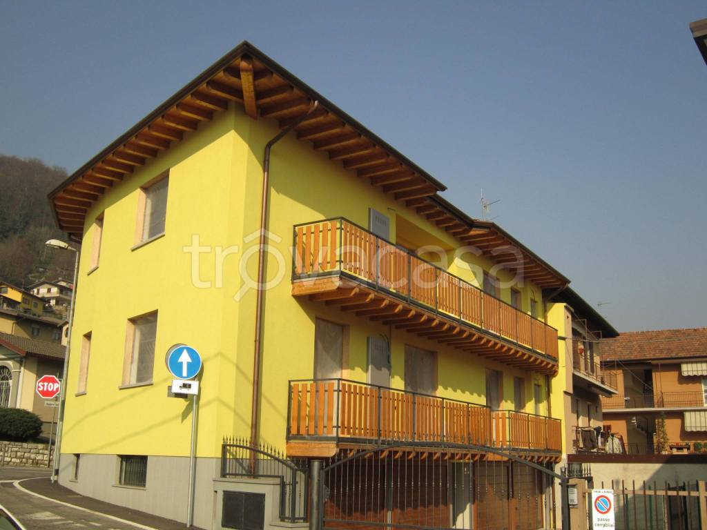 Appartamento in vendita a Nembro via San Faustino