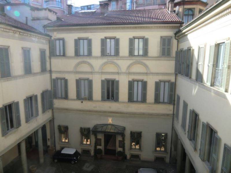 Mansarda in affitto a Milano via Montenapoleone