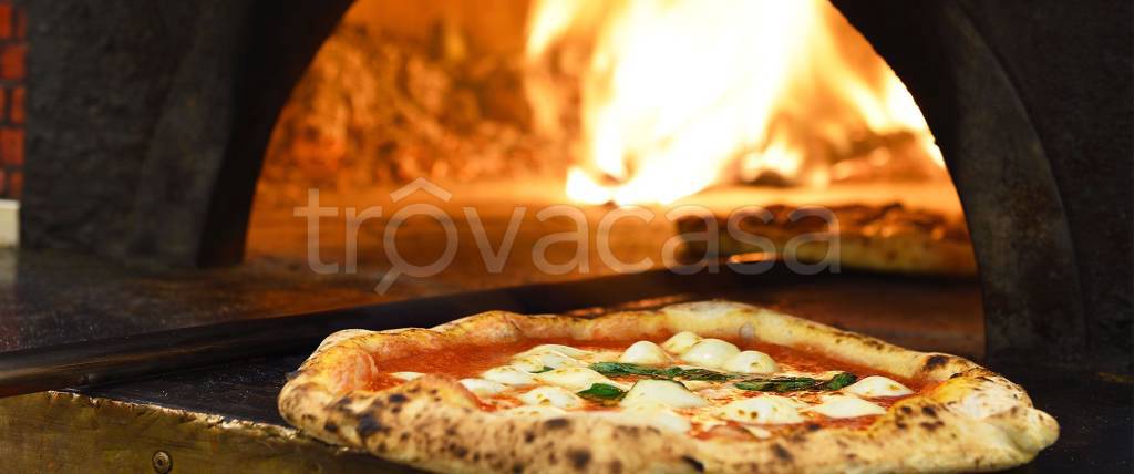 Pizzeria in vendita a Pesaro piazza del Popolo