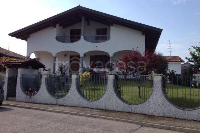 Villa Bifamiliare in in vendita da privato a Caresanablot via Oropa