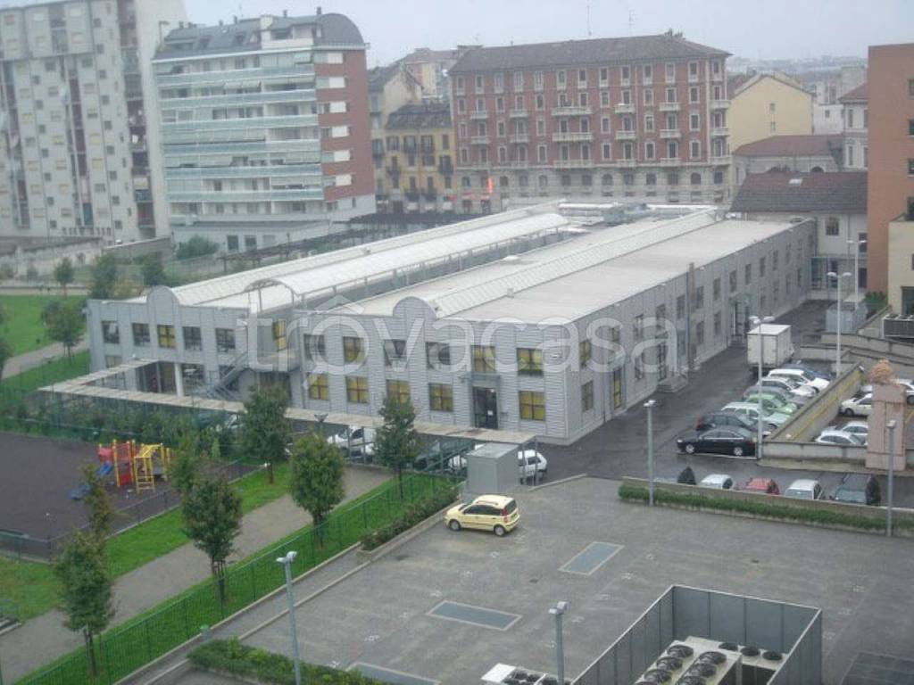 Laboratorio in vendita a Torino corso Giulio Cesare 31
