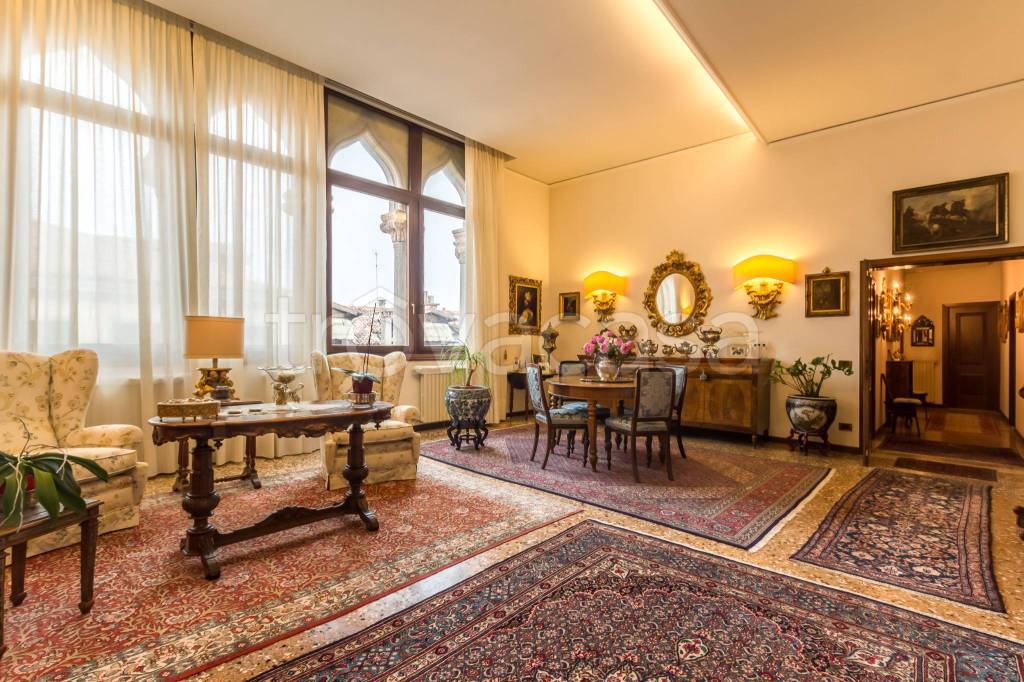 Appartamento in vendita a Venezia ruga Giuffa