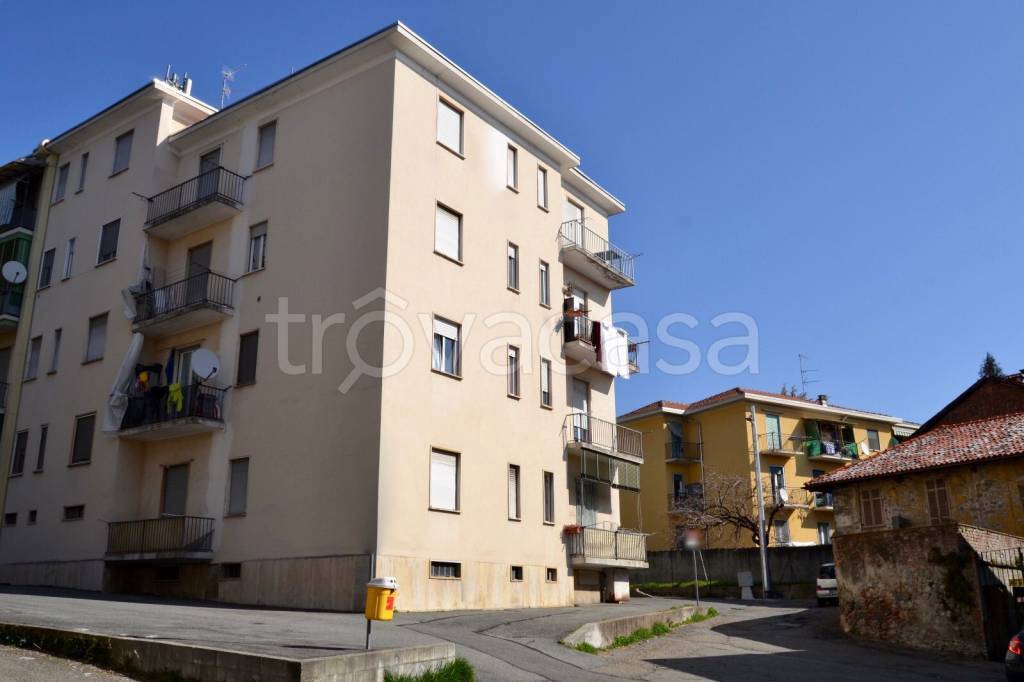 Appartamento in in vendita da privato a Biella vicolo Ciro Menotti, 1