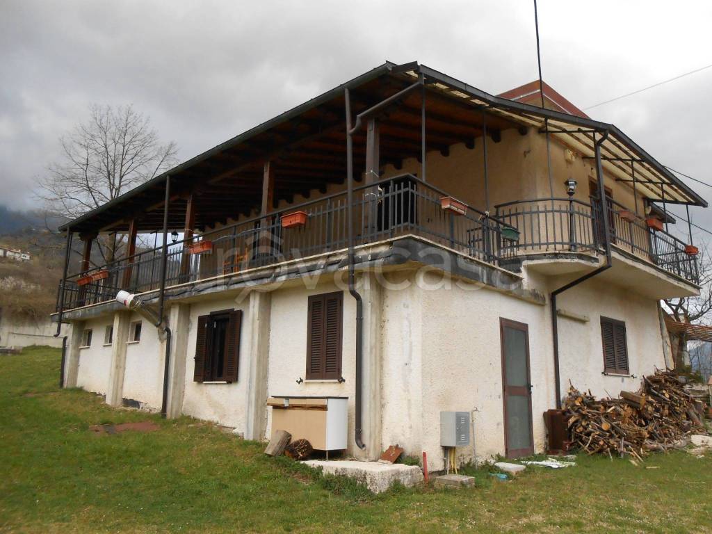 Villa in vendita a Civita d'Antino strada Statale avezzano-sora