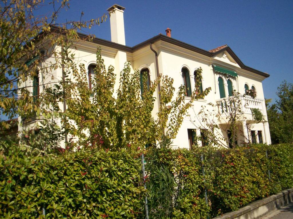 Villa in vendita a Conegliano via Immacolata di Lourdes