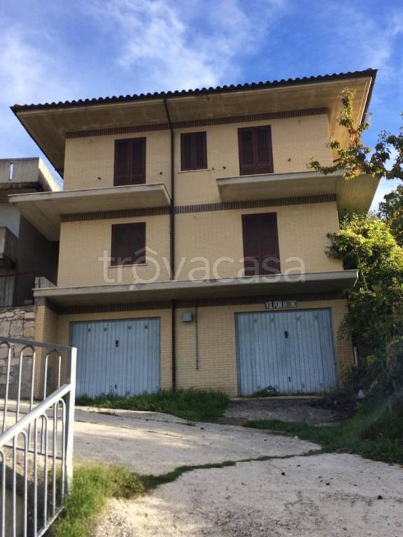 Casa Indipendente in vendita a Valle Castellana sp69