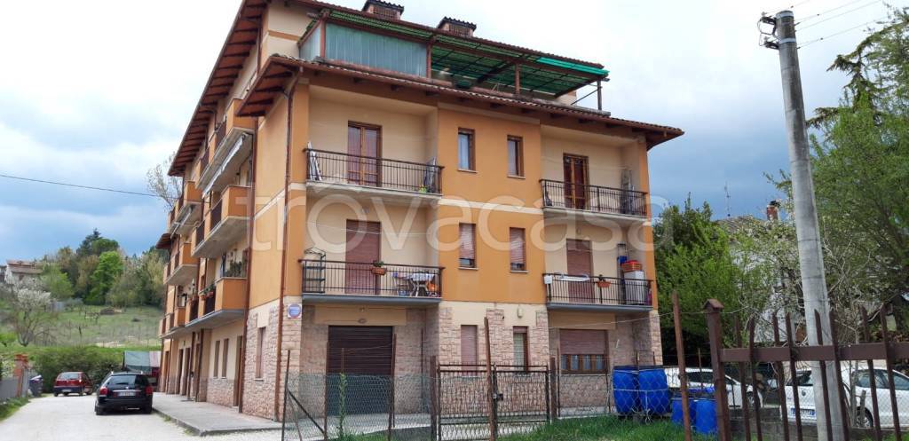 Appartamento in vendita a Spoleto via Beato Leopoldo