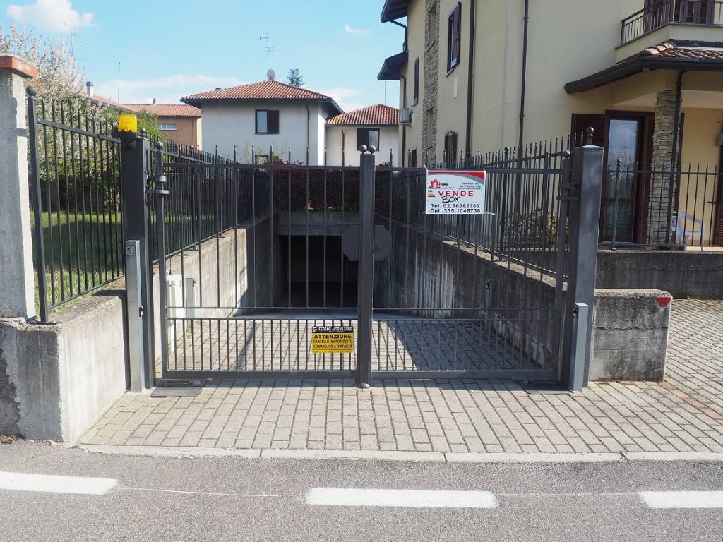 Garage in vendita a Gorla Maggiore via Guglielmo Oberdan