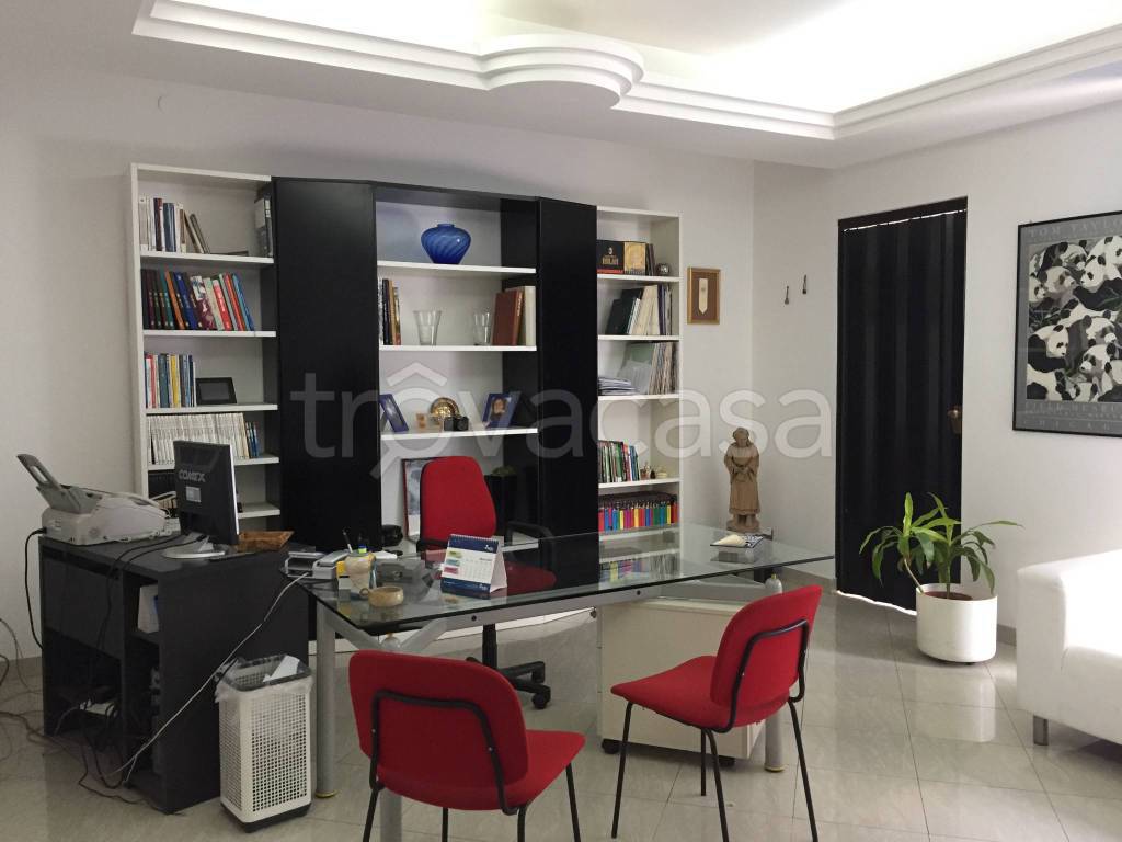 Appartamento in in vendita da privato a Caltagirone viale Principe Umberto, 43