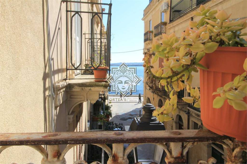 Appartamento in vendita a Siracusa via Roma