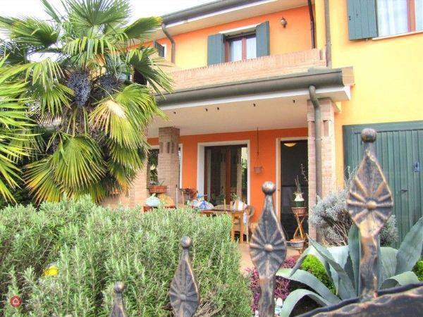 Villa a Schiera in in vendita da privato a Cavarzere via Cinque Martiri, 3