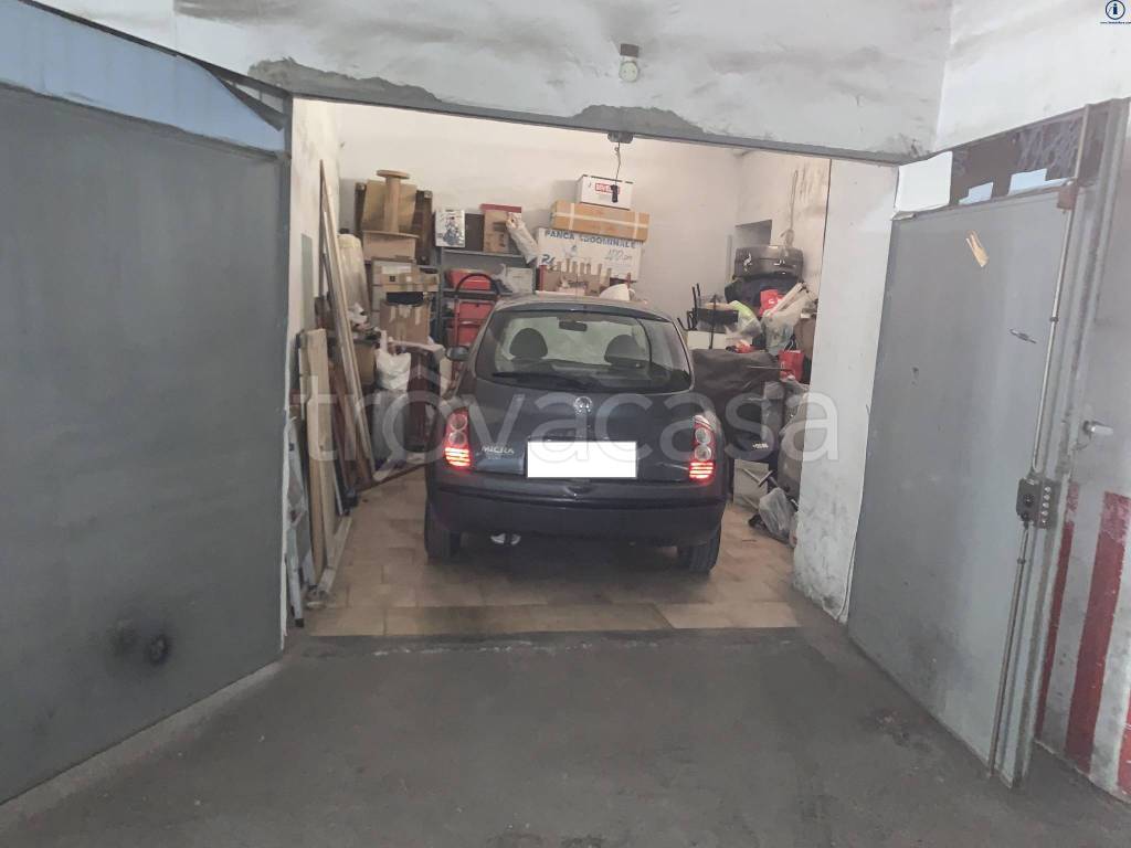 Garage in vendita a Caserta via Ferrarecce, 158