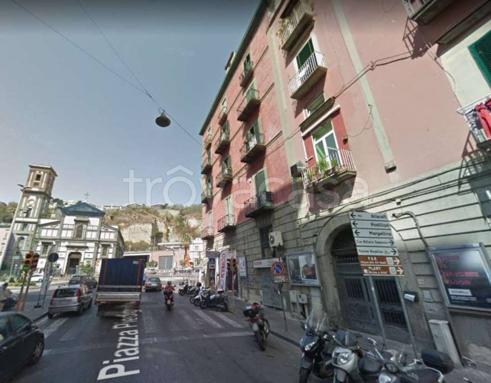 Ufficio in vendita a Napoli via piedigrotta
