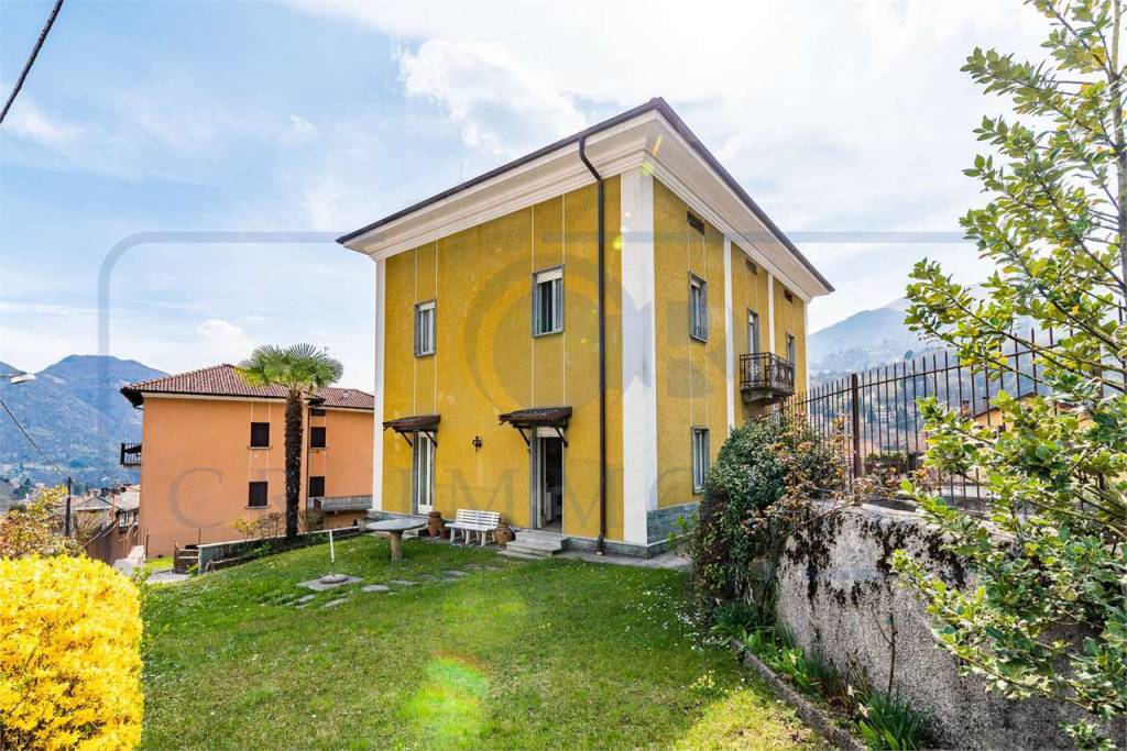 Villa in vendita a Centro Valle Intelvi via Roma, 52