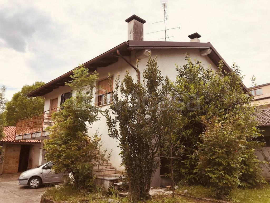 Villa in vendita a Tarcento via Erba, 21