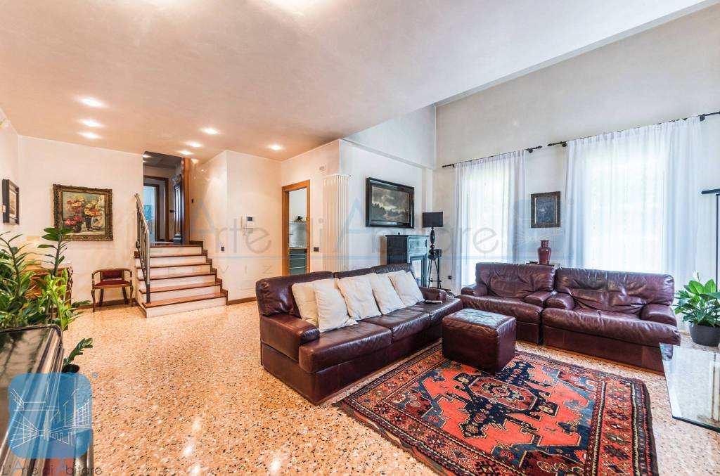 Villa in vendita a Mira via Marinai d'Italia