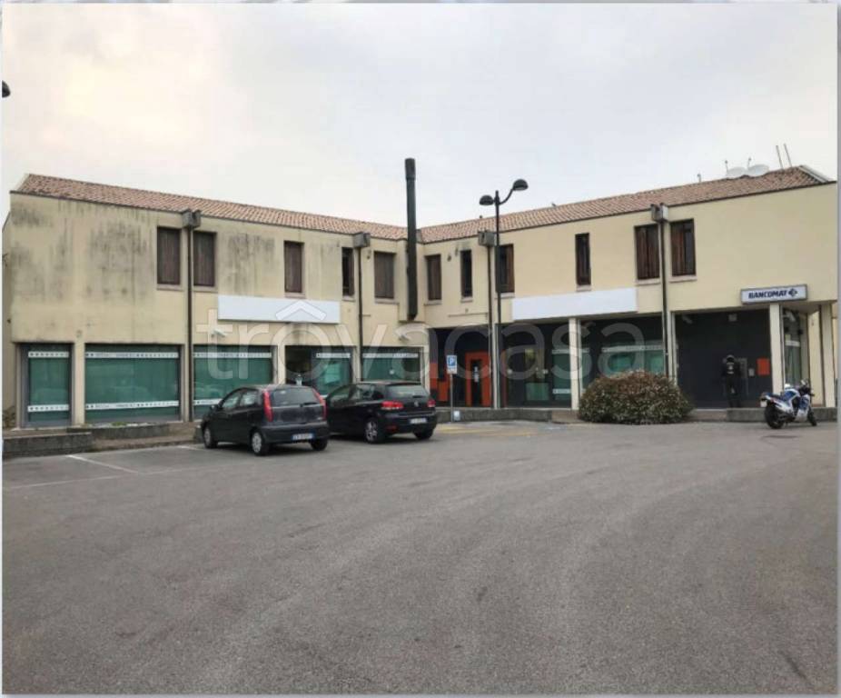 Filiale Bancaria in vendita a Villorba via Roma 123
