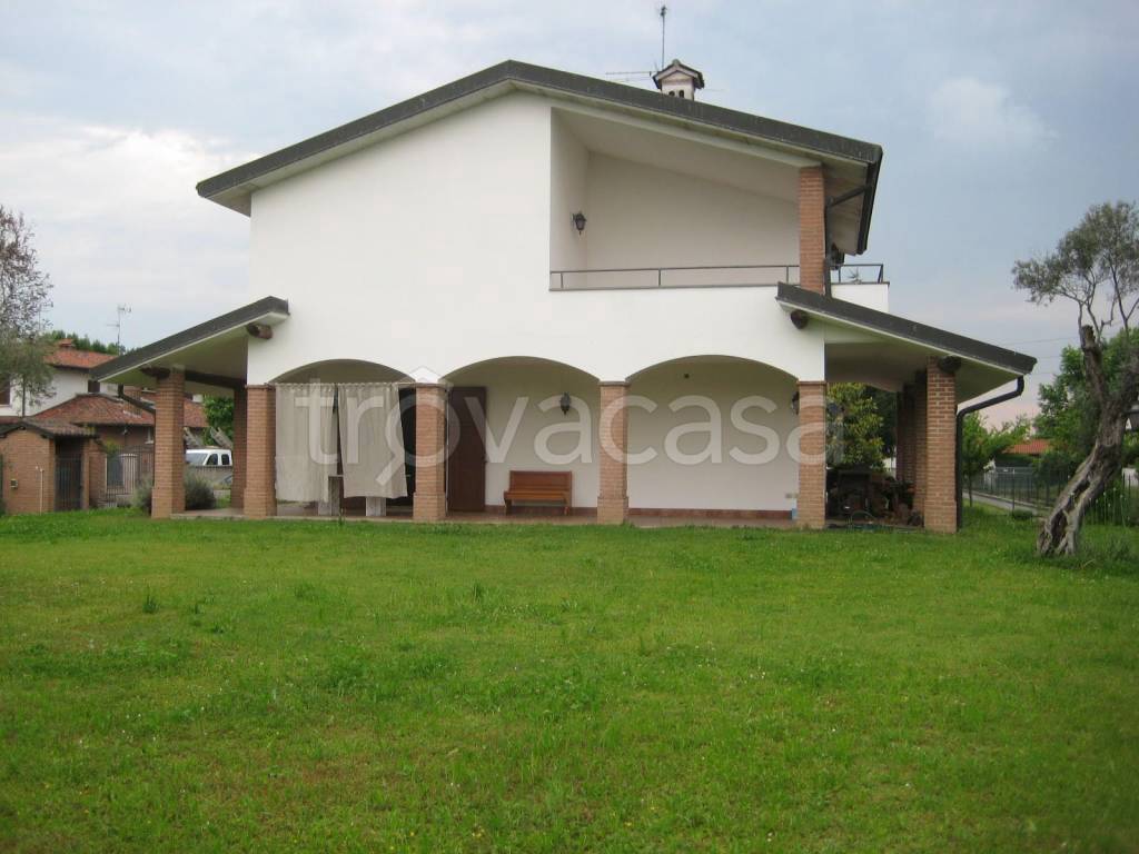 Villa in in vendita da privato a Orio Litta via Alessandro Volta, 12