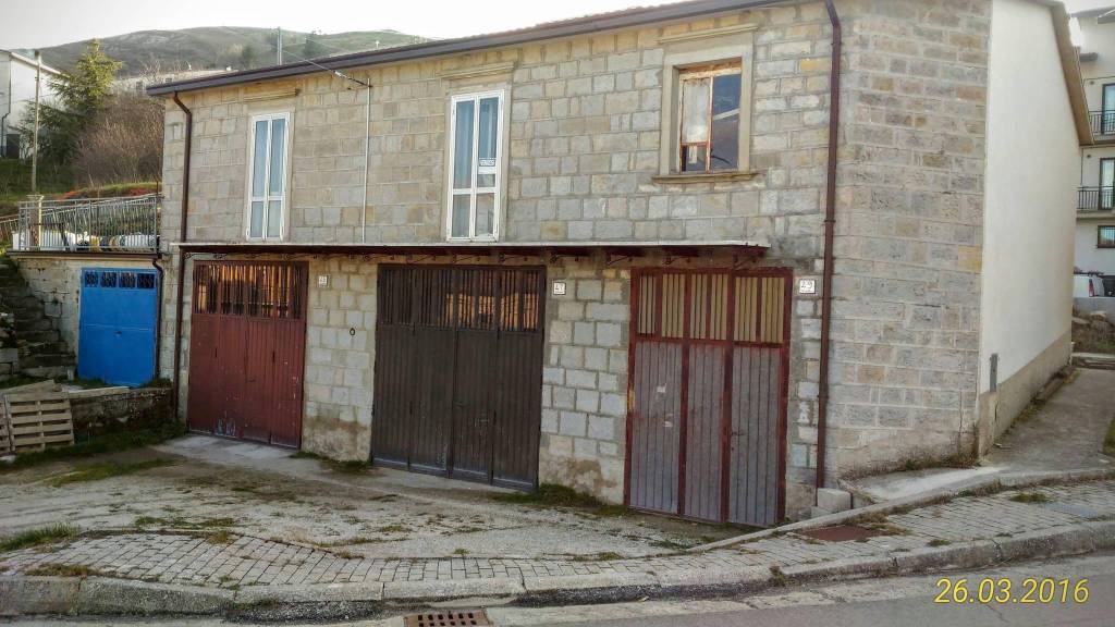 Casa Indipendente in in vendita da privato a Castiglione Messer Marino via Aldo Moro, 45